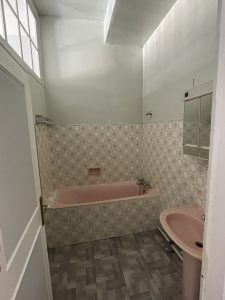 salle de bain avant rénovation artisan consult